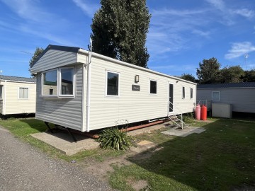 image of PA26 Felixstowe Beach Caravan Park, Walton Avenue, Suffolk