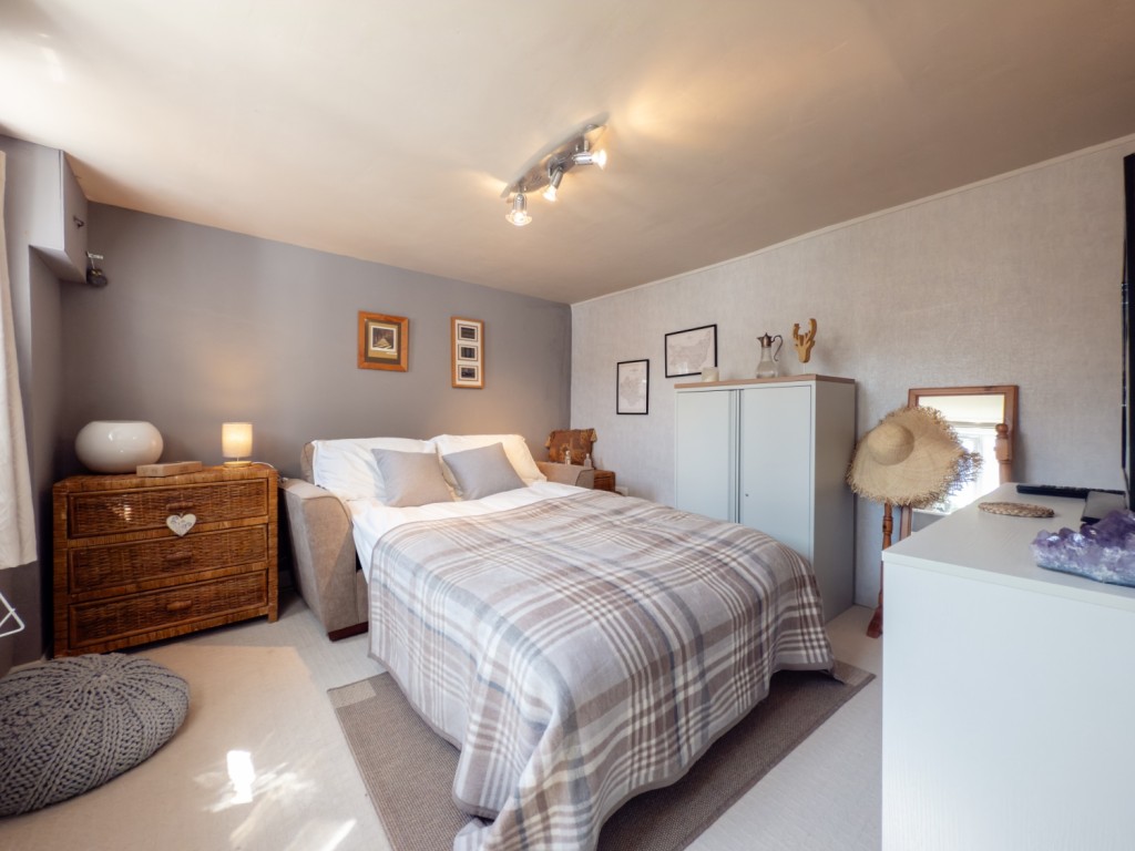 Images for Crabbe Street, IP4