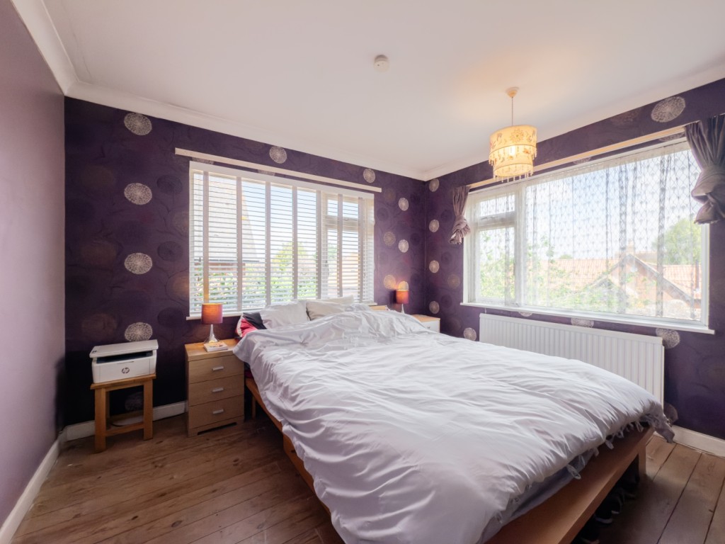 Images for High Road West, Felixstowe