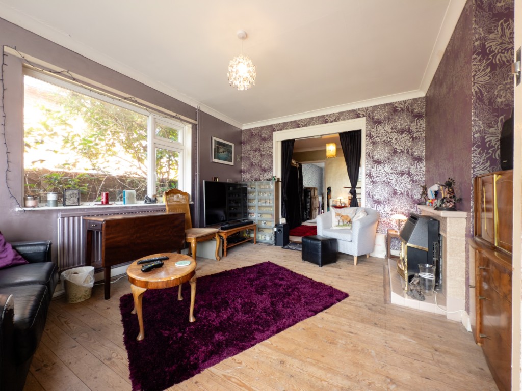 Images for High Road West, Felixstowe