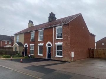 image of 7 Store Street, Roydon