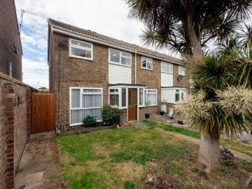 image of 11 Recreation Close, Suffolk