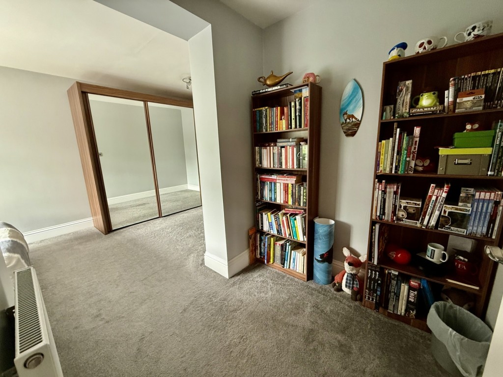 Images for Valley Road, IP1