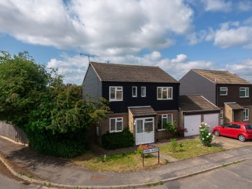 image of 1 Capel Close, Trimley St Martin