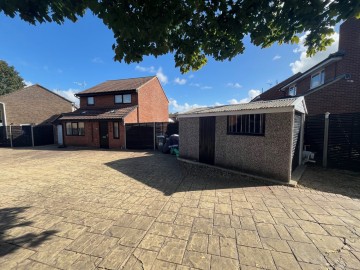 image of 129 Melford Way, Suffolk