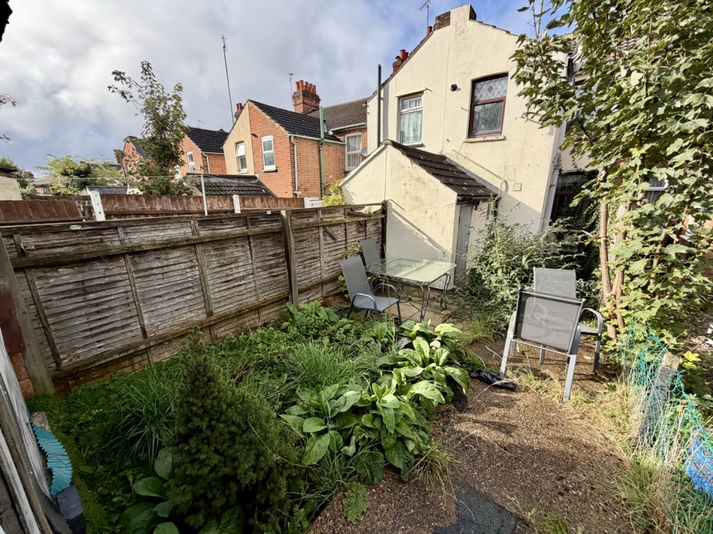 Images for Cemetery Road, IP4