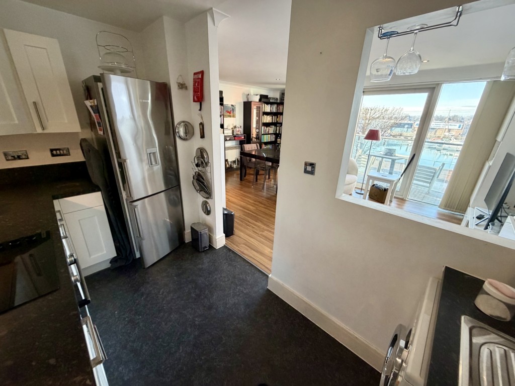 Images for 5 Anchor Street, Ipswich Waterfront