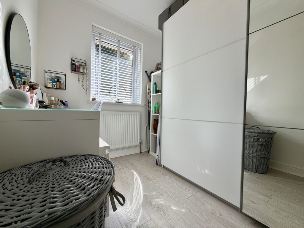 Images for Lakeside Road, IP2