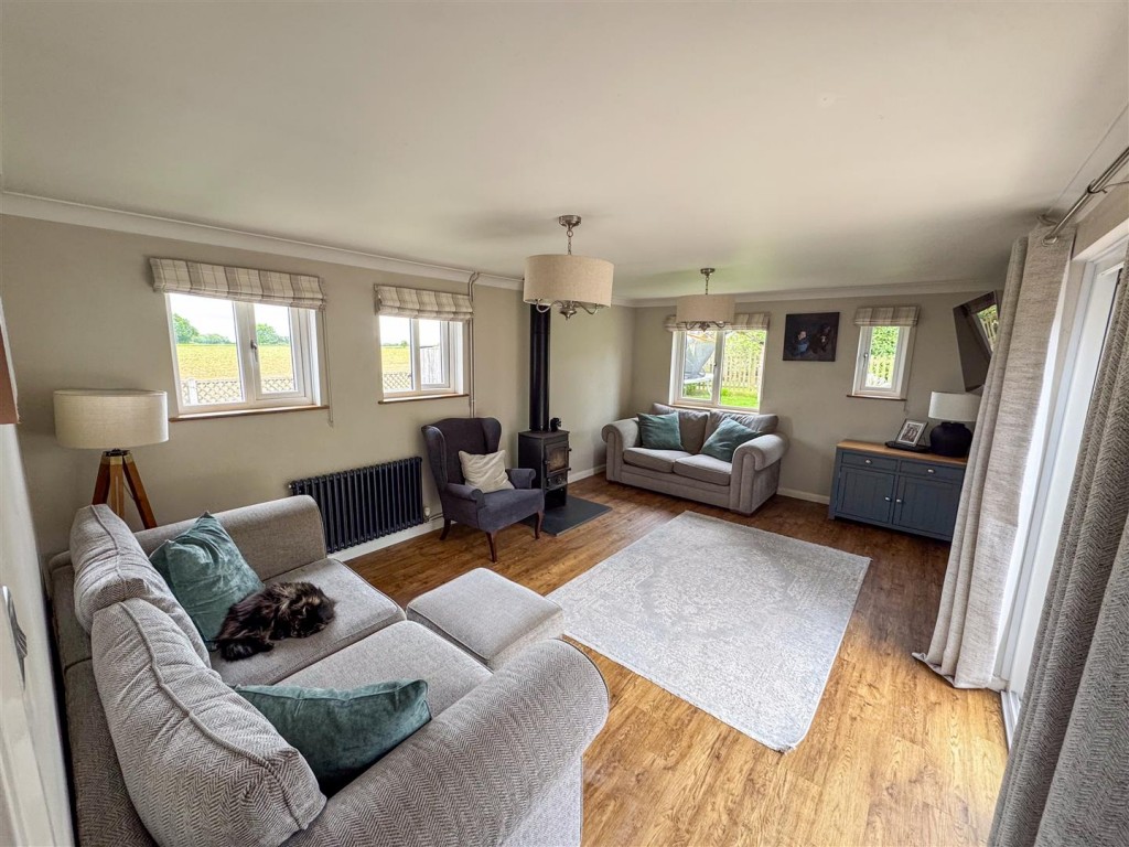 Images for Pippins, Straight Road, Battisford, Stowmarket
