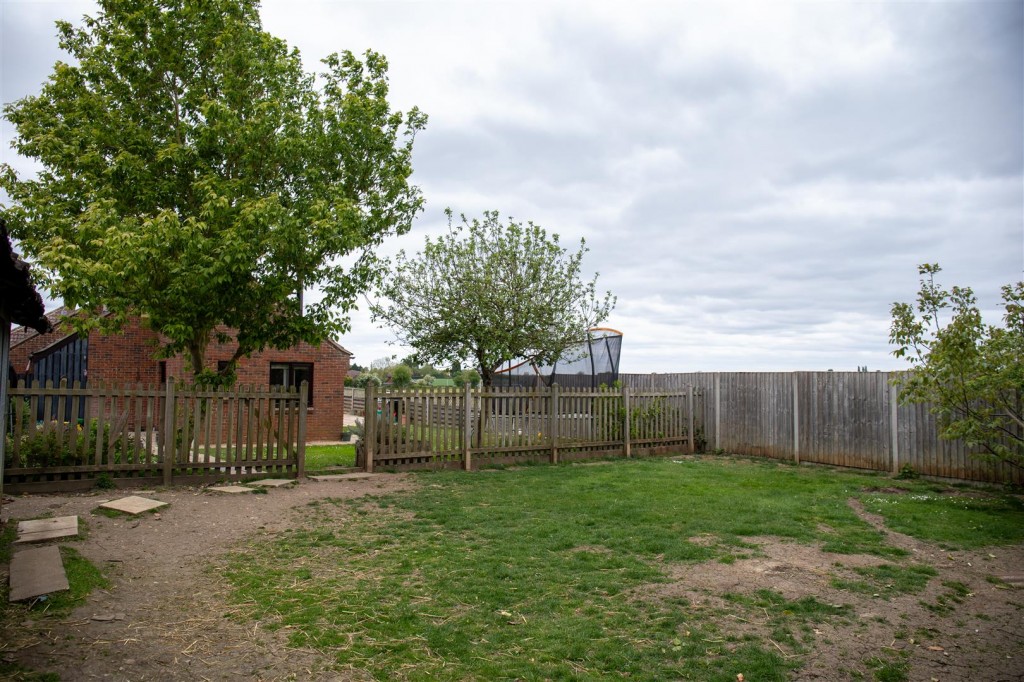 Images for Pippins, Straight Road, Battisford, Stowmarket