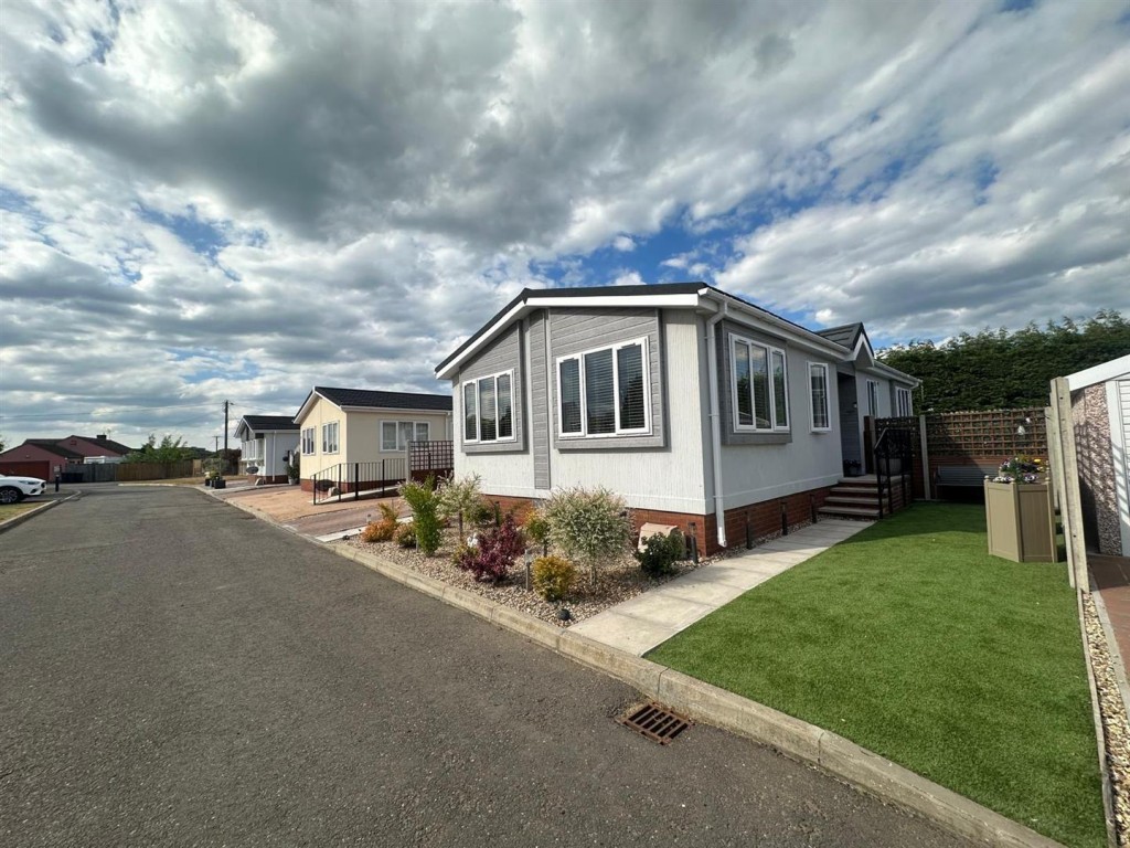 Images for Wixfield Park, Great Bricett, Ipswich