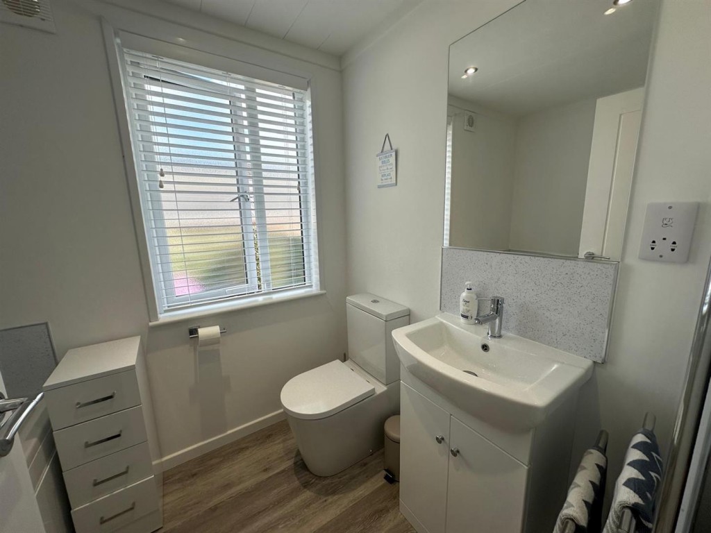 Images for Wixfield Park, Great Bricett, Ipswich