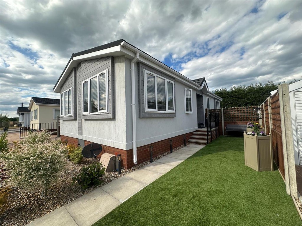Images for Wixfield Park, Great Bricett, Ipswich