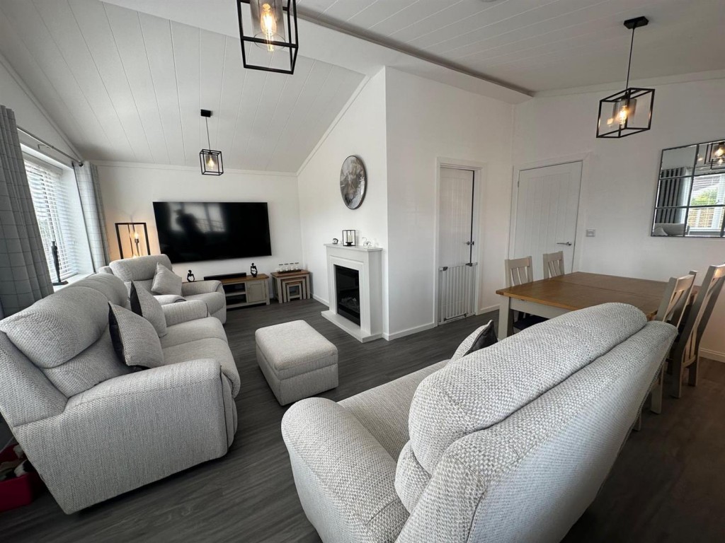Images for Wixfield Park, Great Bricett, Ipswich