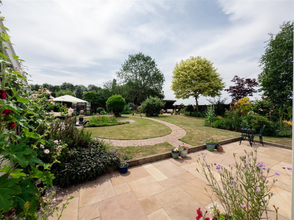 Images for Brettenham Road, Buxhall, Stowmarket