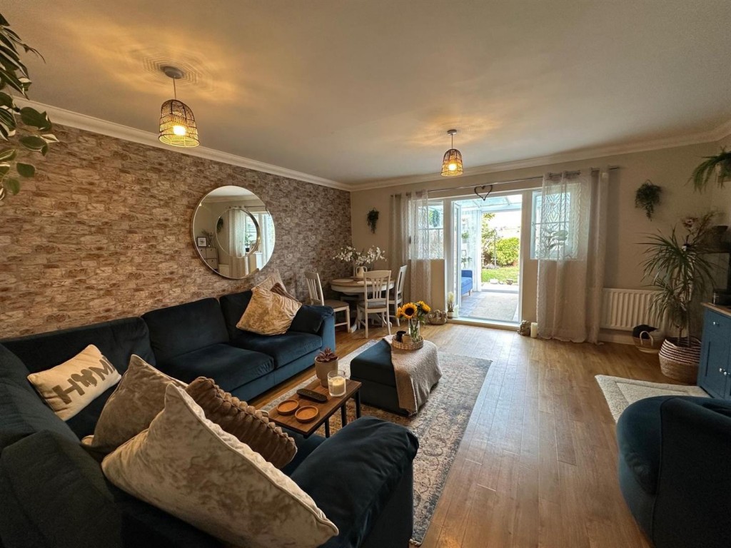 Images for Greenfinch Close, Stowmarket