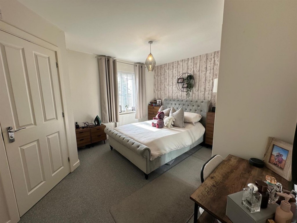 Images for Greenfinch Close, Stowmarket