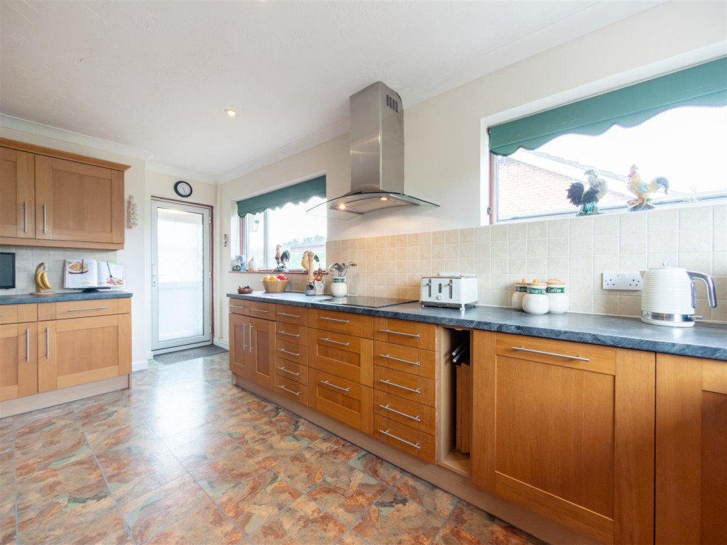 Images for The Close, Roydon, Diss