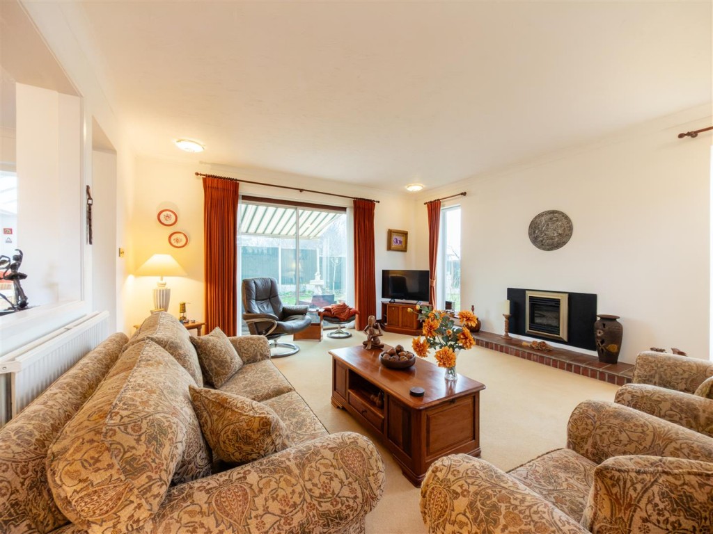 Images for The Close, Roydon, Diss