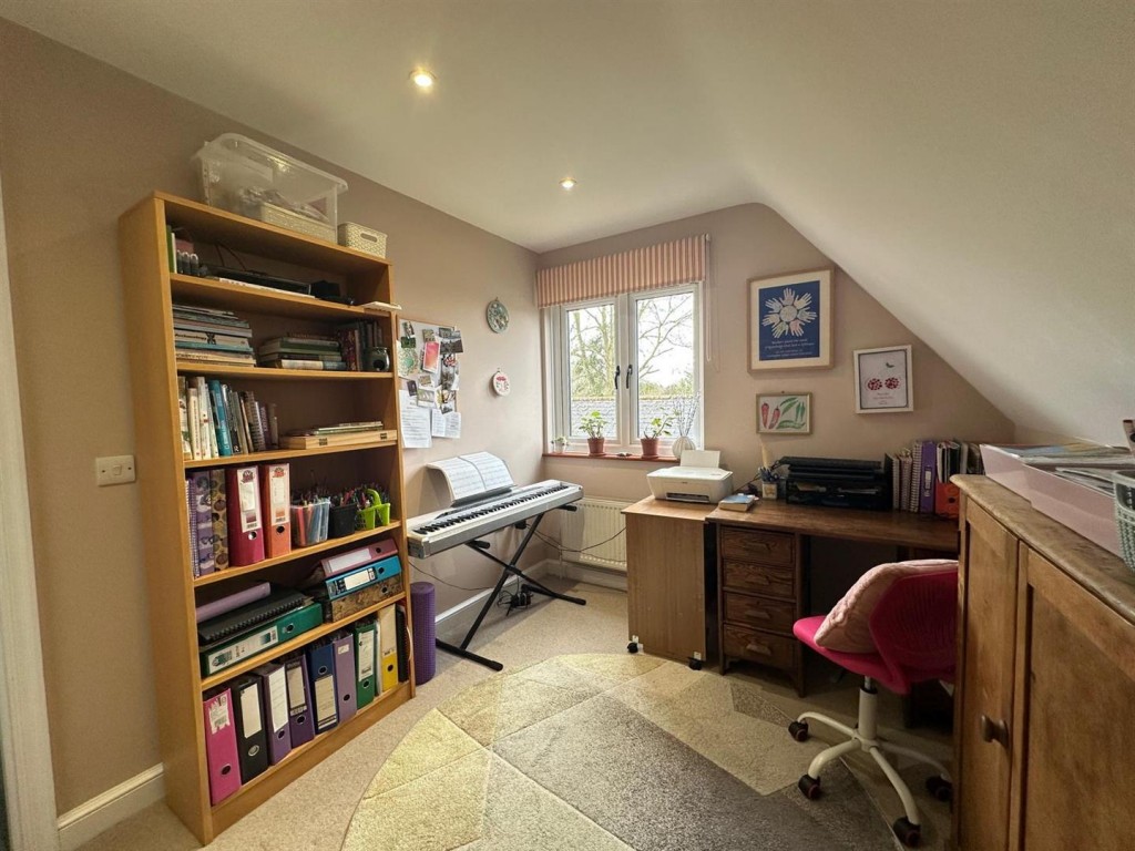 Images for Oakfield Close, Bacton, Stowmarket