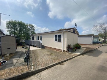 image of 39a Blueleighs Park, Chalk Hill Lane