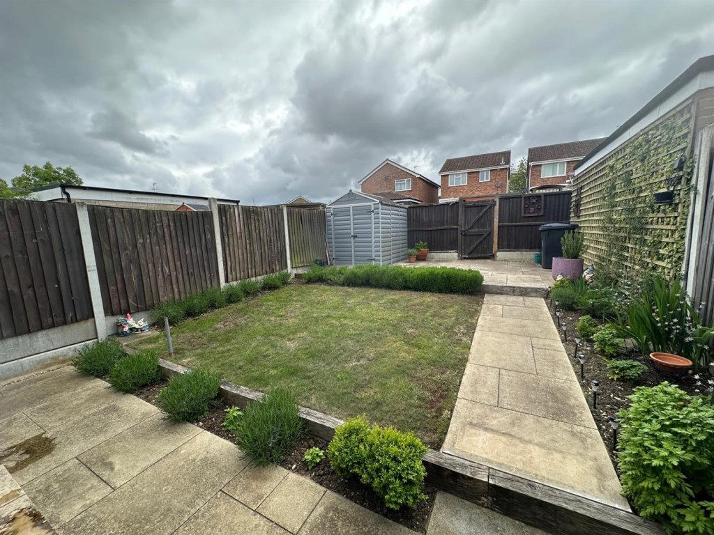 Images for Britten Ave, Stowmarket