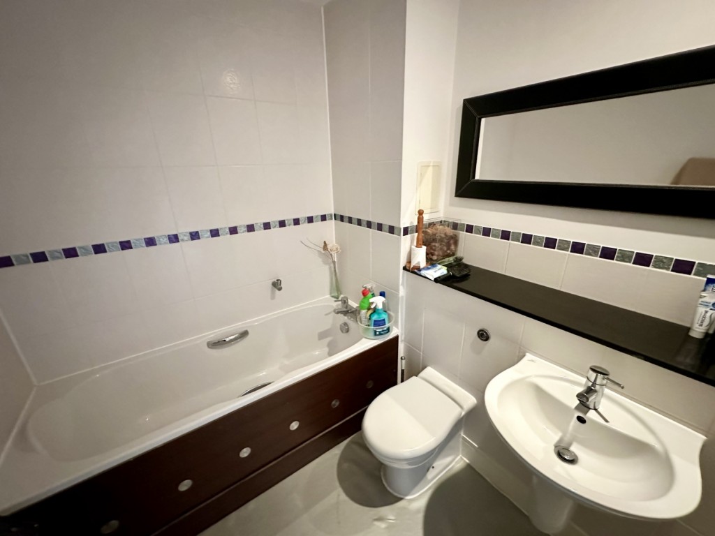 Images for 5 Anchor Street, Ipswich Waterfront