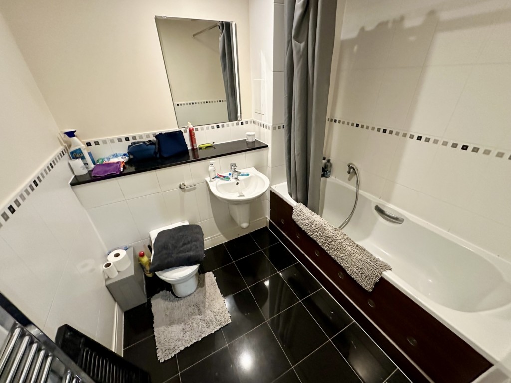 Images for 1 Anchor Street, Orwell Quay