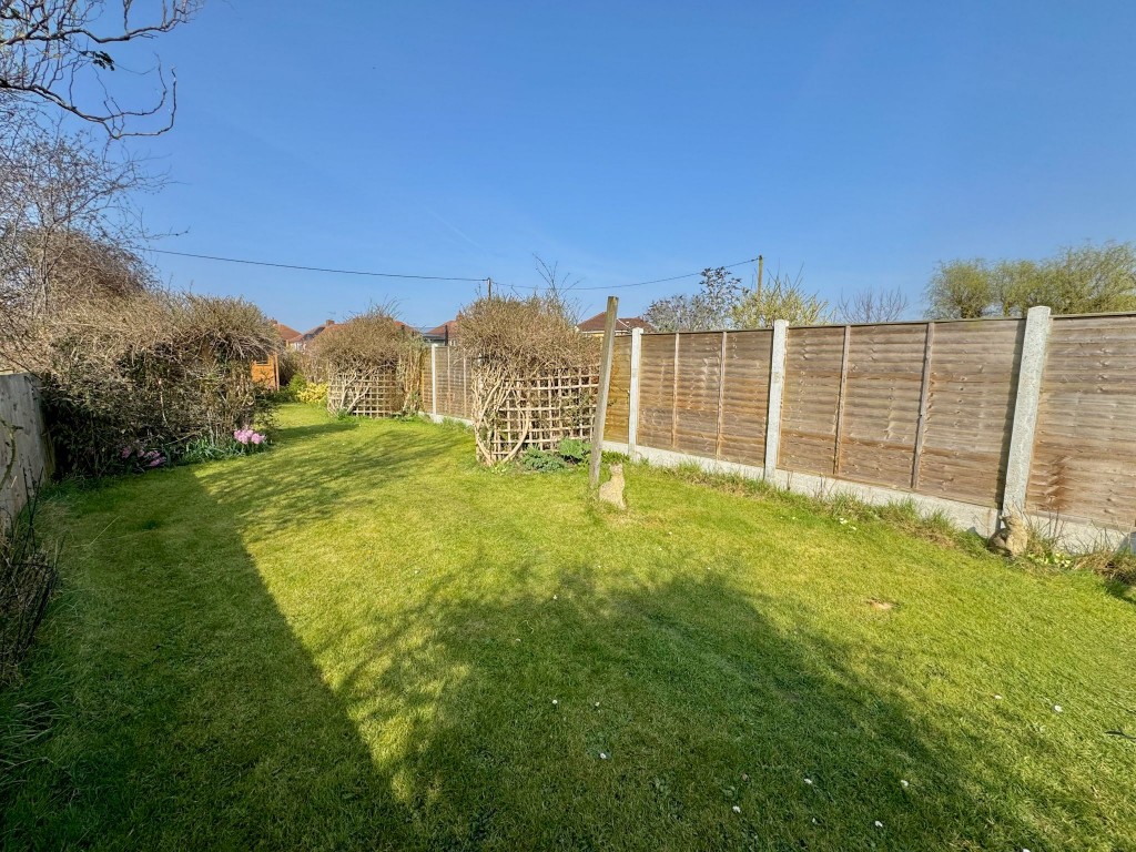 Images for Warwick Avenue, Woodbridge