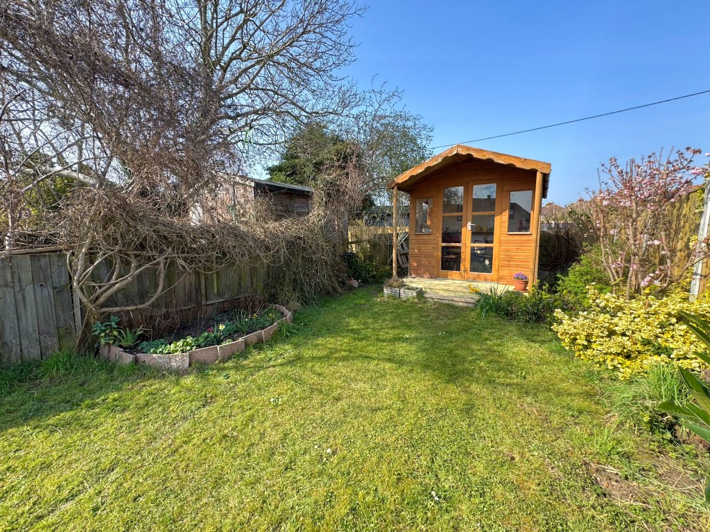 Images for Warwick Avenue, Woodbridge
