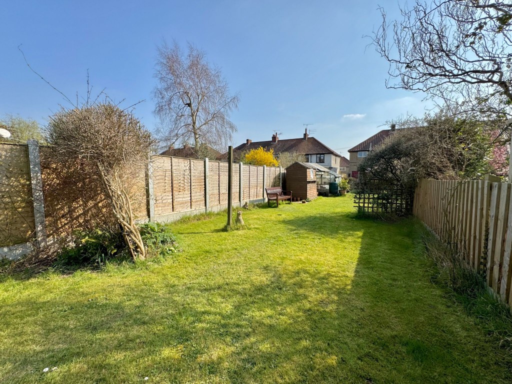 Images for Warwick Avenue, Woodbridge