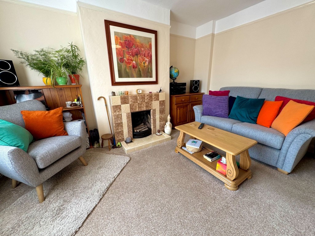 Images for Warwick Avenue, Woodbridge