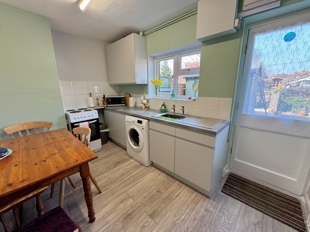 Images for Warwick Avenue, Woodbridge