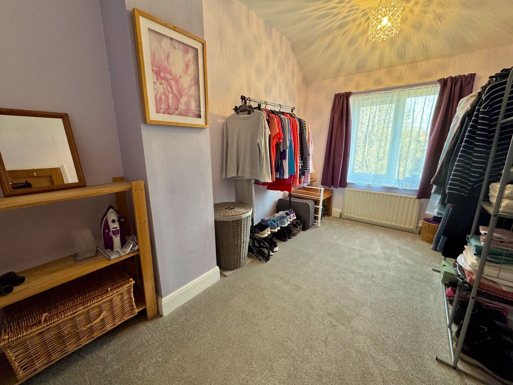 Images for Warwick Avenue, Woodbridge