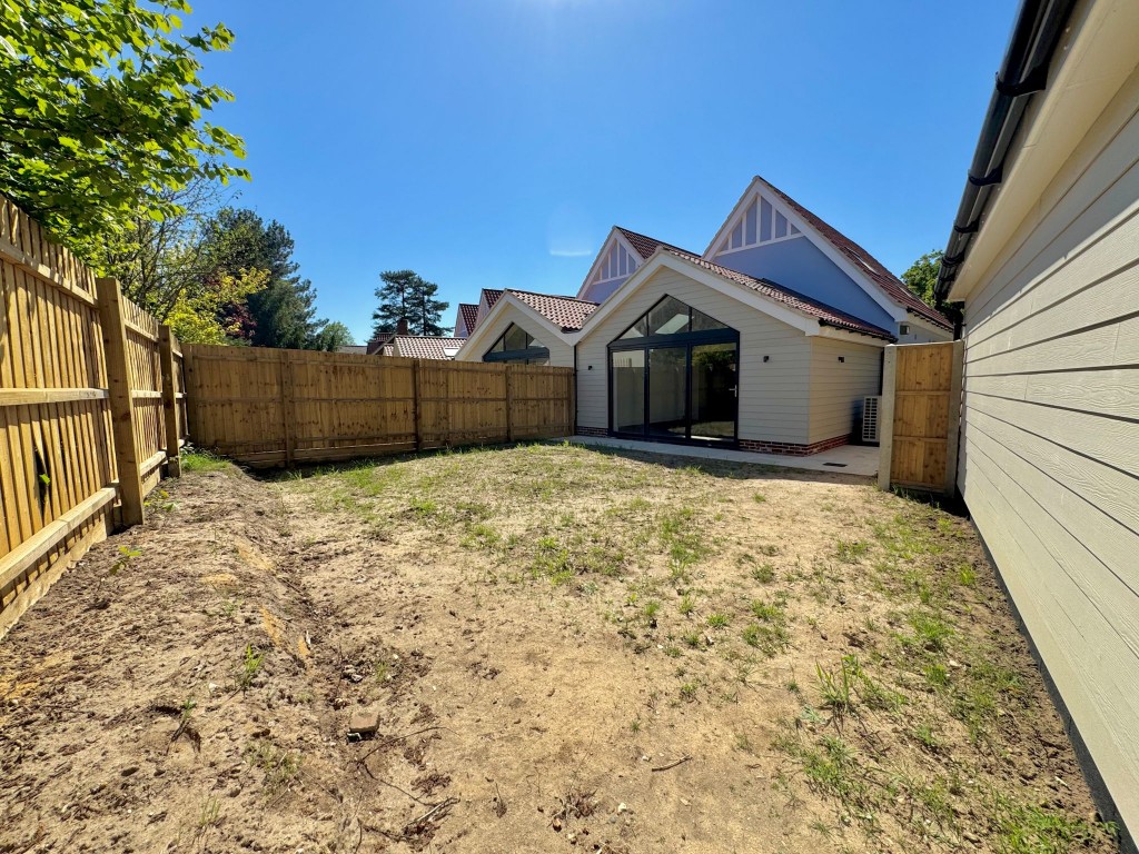 Images for Pinetrees, Purdis Farm Lane, Ipswich