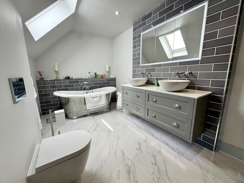Images for Thoroughfare, Woodbridge