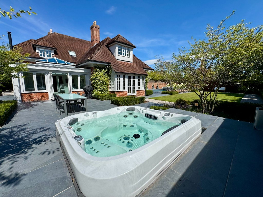 Images for Thoroughfare, Woodbridge