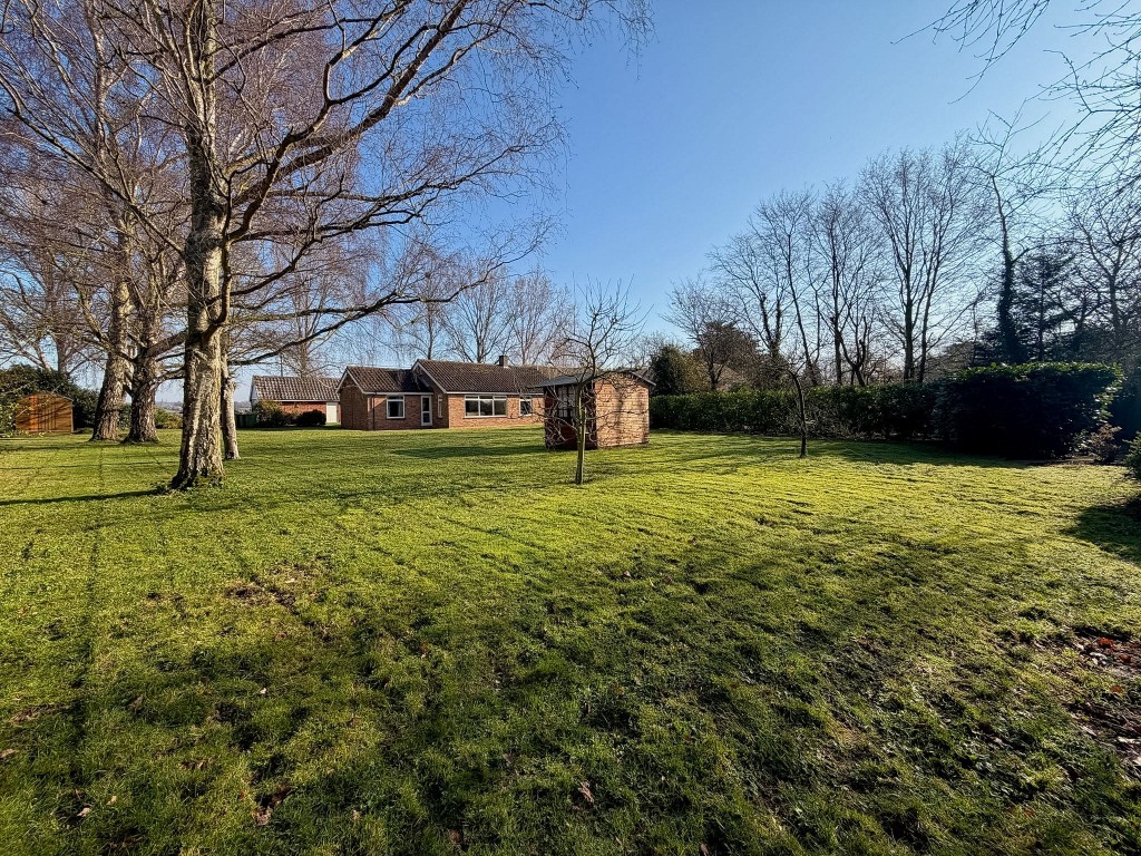 Images for Hall Bungalow, Stratford St. Andrew, Saxmundham