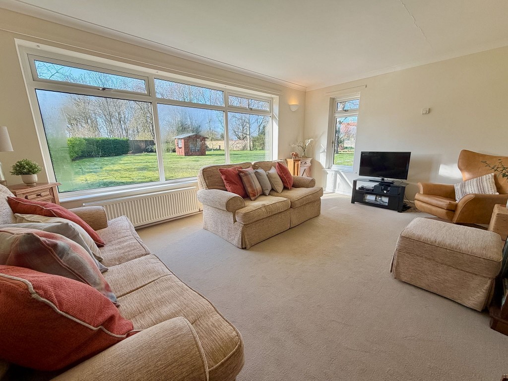 Images for Hall Bungalow, Stratford St. Andrew, Saxmundham